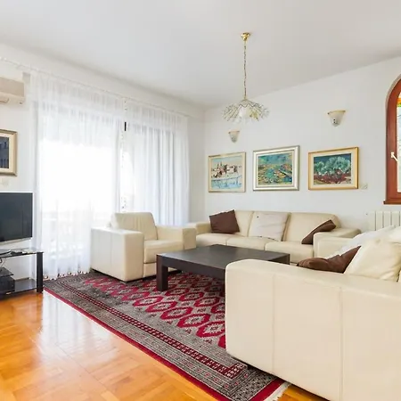 Seafront - With Heated Swimming Pool Villa