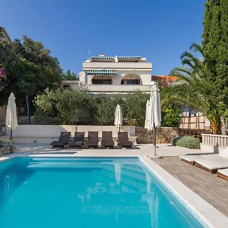 Seafront - With Heated Swimming Pool تروغير