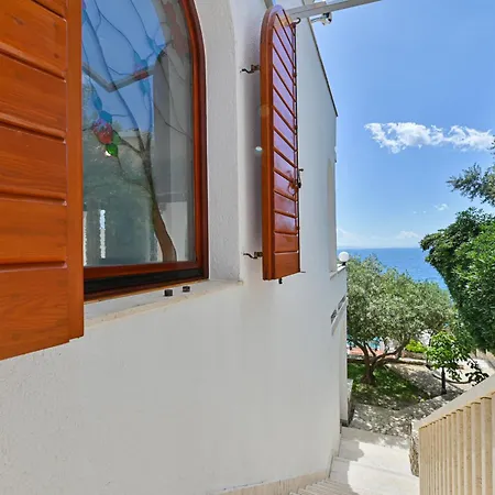 Villa Luxury Ciovo Sleeps 17, Infinity Pool, Seafront