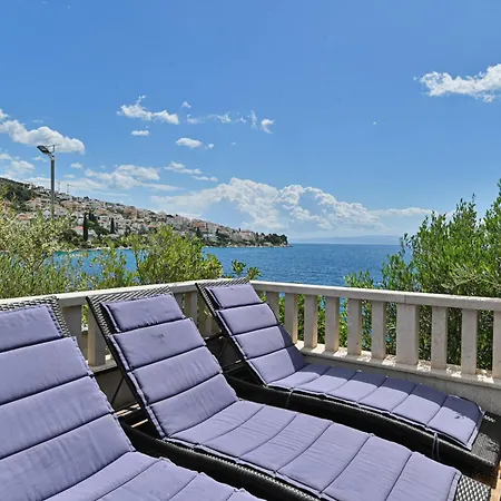 Luxury Ciovo Sleeps 17, Infinity Pool, Seafront * Trogir