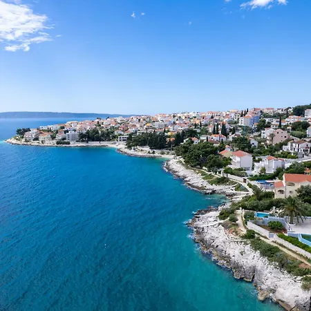 Villa Luxury Ciovo Sleeps 17, Infinity Pool, Seafront Trogir