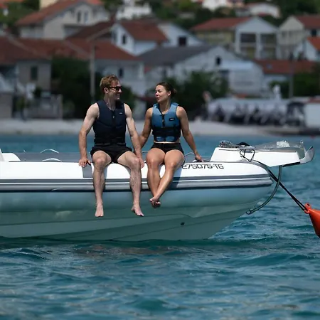 Vila Luxury Ciovo Sleeps 17, Infinity Pool, Seafront Trogir
