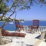 Luxury Ciovo Sleeps 17, Infinity Pool, Seafront *