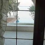 Luxury Ciovo Sleeps 17, Infinity Pool, Seafront ヴィラ トロギール